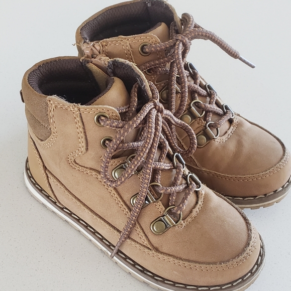 The Children's Place Shoes Childrens Place Boots Sz 8 Euc Poshmark